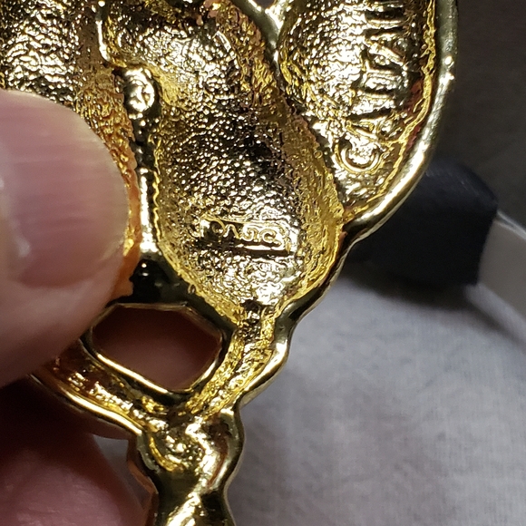 Super Cute Vintage CATTAILS (AJC) Cat's sitting on moon brushed Goldtone brooch - Picture 9 of 9